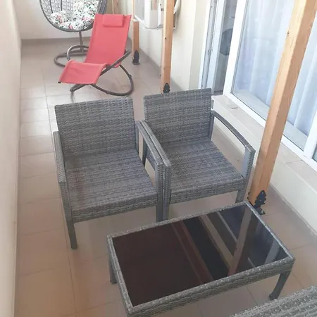Lejlighed 2-bed - Sleeps 4 - With Parking *