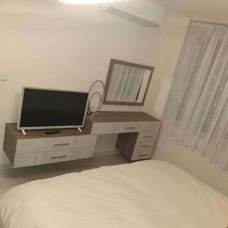 Lejlighed 2-bed - Sleeps 4 - With Parking